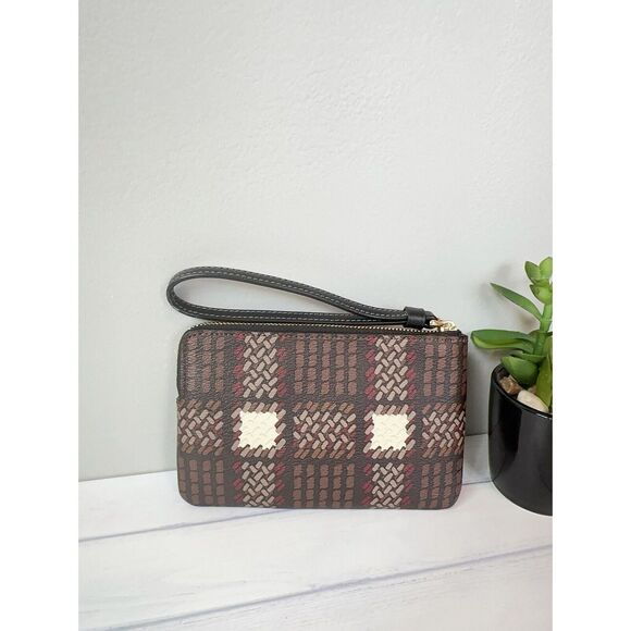 NWT Coach Corner Zip Wristlet With Brushed Plaid Print Brown CN012 - Picture 2 of 5